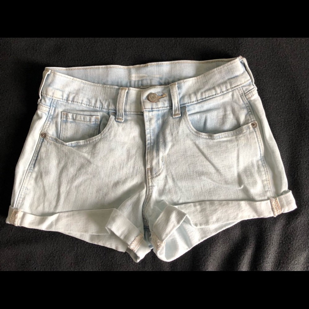 Old Navy washed denim shorts 💟